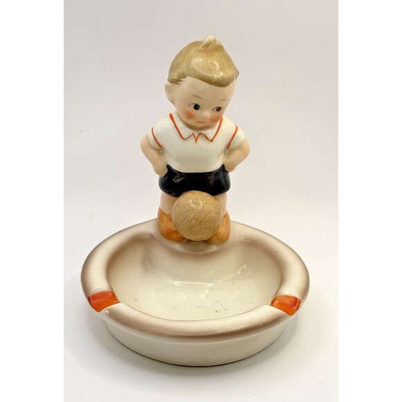 Goebel Ashtray Boy With Ball Has TMK1 and TMK2 Marks - Picture 2 of 15